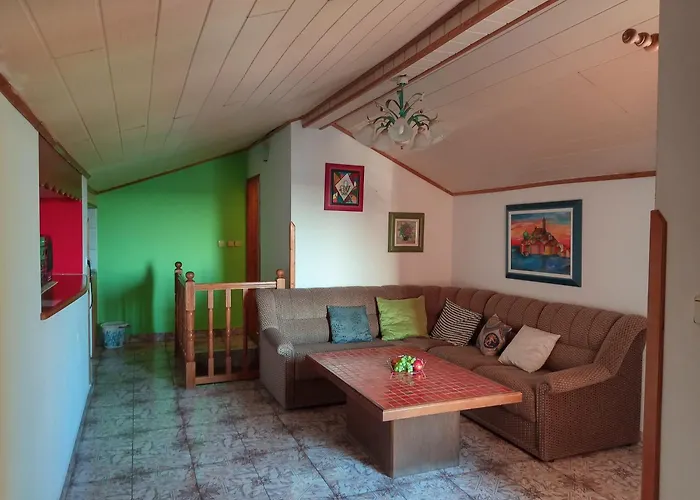 Apartment Nela Pula