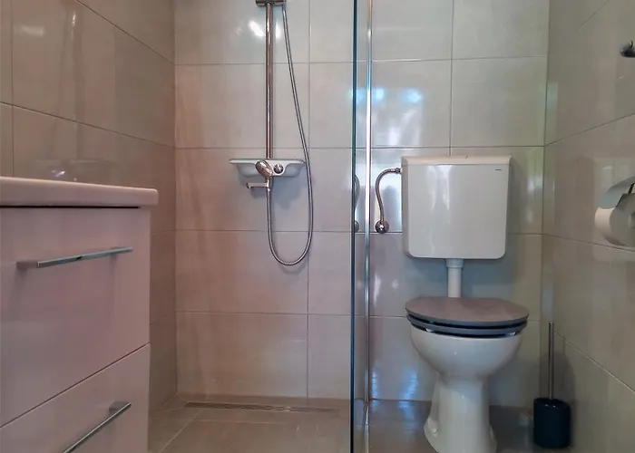 Nela Appartement *